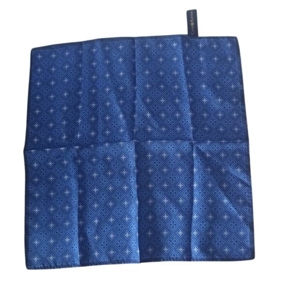 Club Room Pocket Square Blue 13" x 13" - Picture 1 of 2